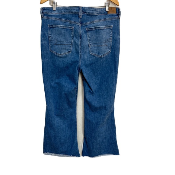 American Eagle AEO Super Hi-Rise Flare Next Level Stretch Jeans Women’s Sz 18 - Picture 2 of 5